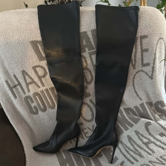 Stuart Weitzman Ultrastuart Thigh-High Pointed-Toe Boots - Picture 8 of 14